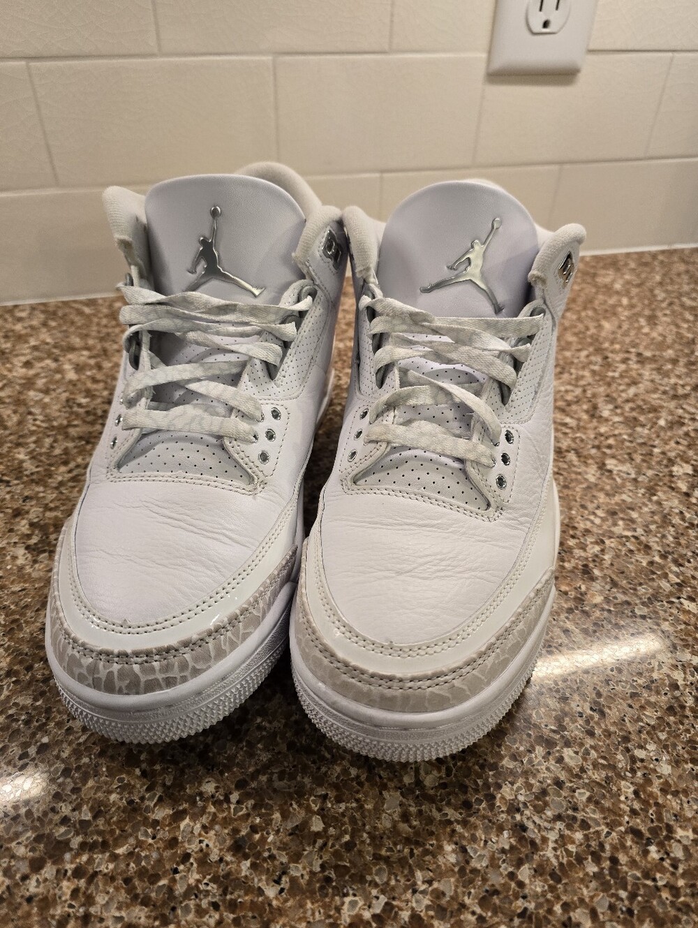 Jordan 3 Mens' Pure Money